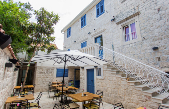 Why you should book your accommodation in Trogir’s Old Town