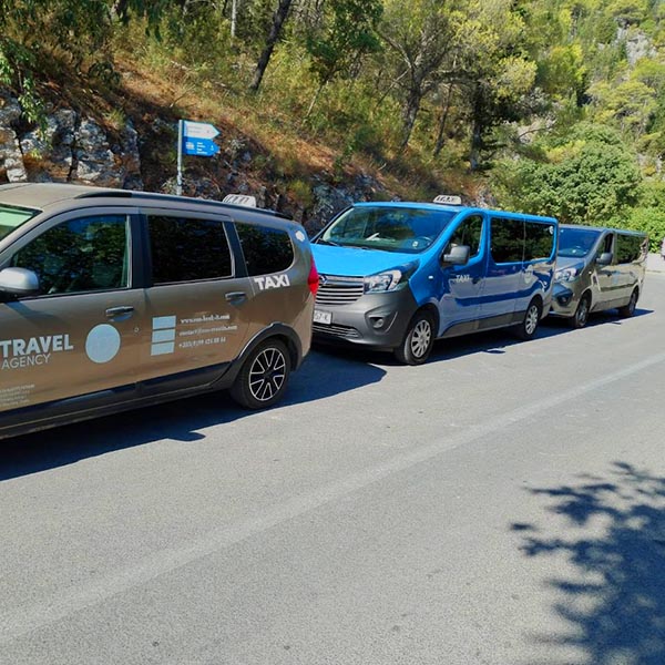 Taxi transfer Trogir Split Airport