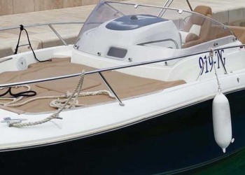 Hire a boat, big or small, open or closed? We have everything – check out our offer. Rent a boat at Eos